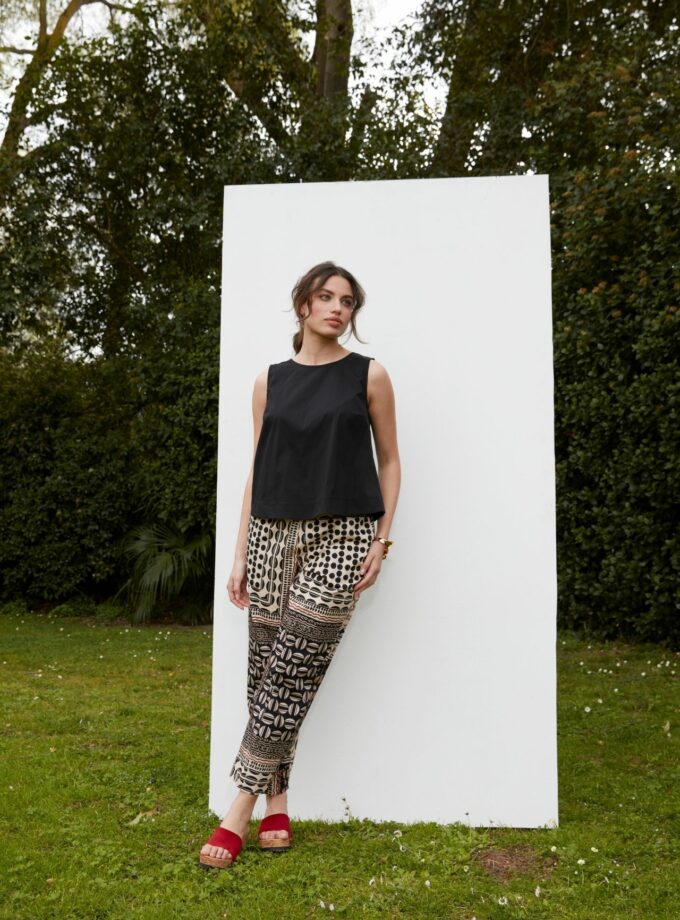 Top Chiara